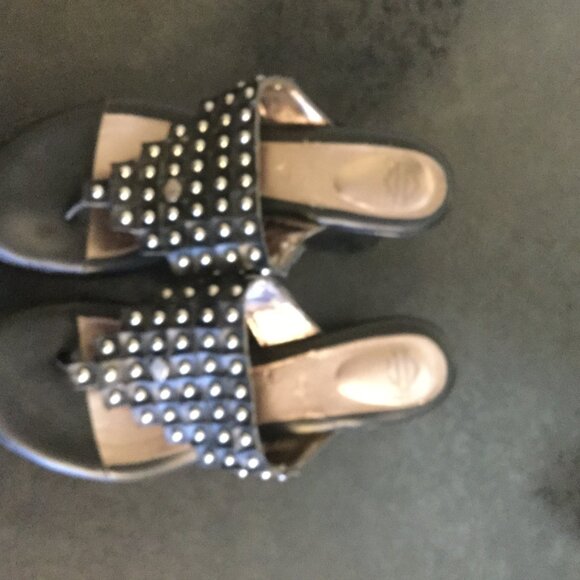 Harley Davidson thong sandals studded size is about a 9 to a 9.5  black - Picture 5 of 6